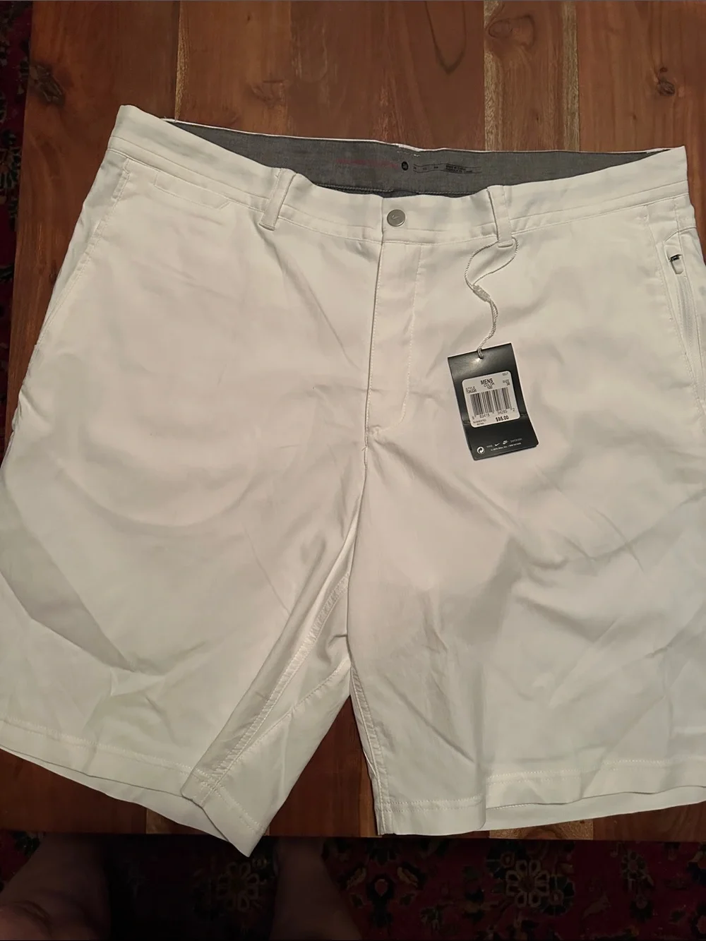 Nike Men's Tiger Woods Collection White Flat-Front Golf Shorts
